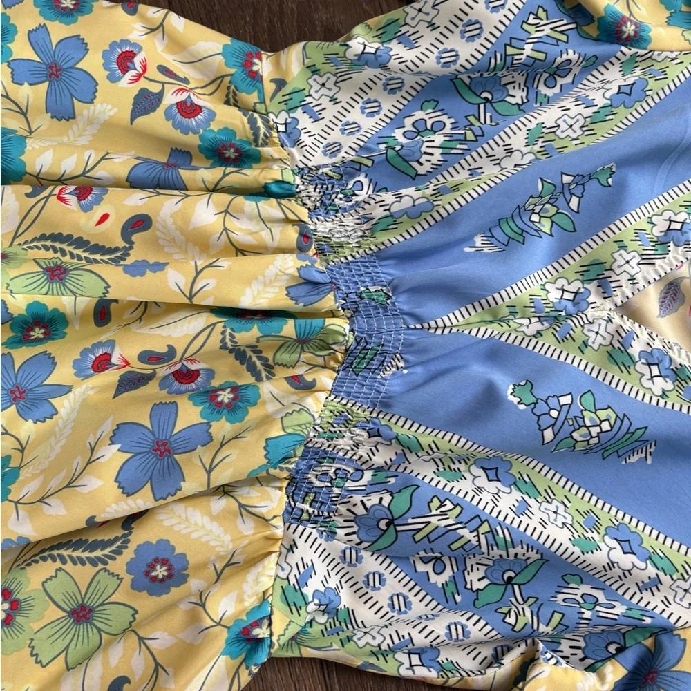 Suzanne Betro Floral V-Neck Dress - Picture 8 of 9